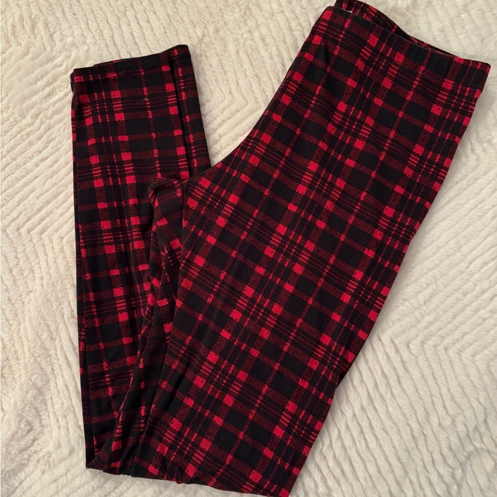 Ardene Red and Black Plaid Leggings